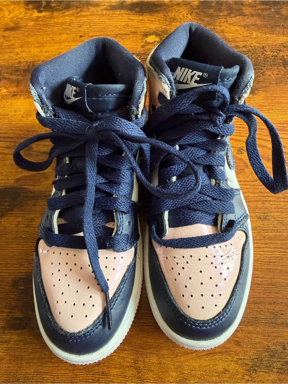 Nike Youth Air Jordan 1 OG Bubble Gum Atmosphere Sneakers in Navy and Pink SZ 12